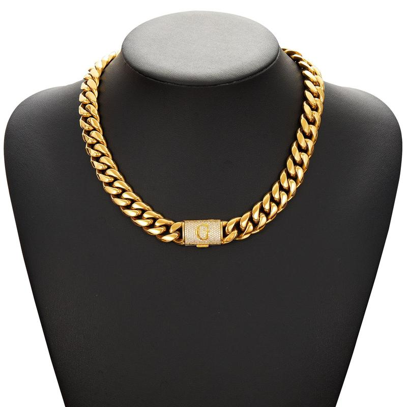 Statement Necklace – Express Your Style with Timeless Elegance