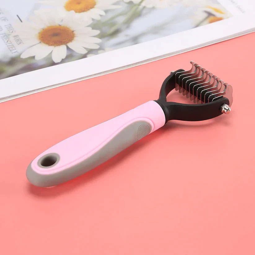 Brush: the ideal accessory for your pet