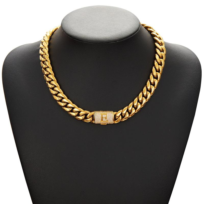 Statement Necklace – Express Your Style with Timeless Elegance