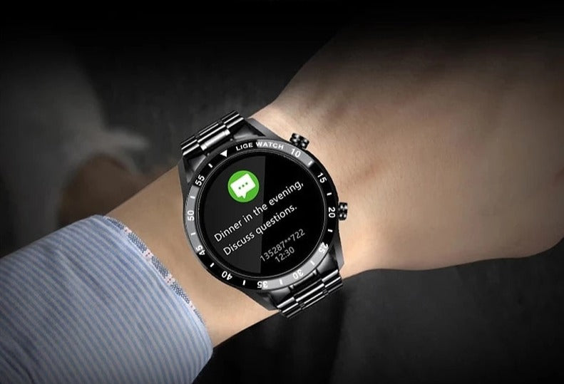 Elegant Multi-Functional Smartwatch with Stylish Design