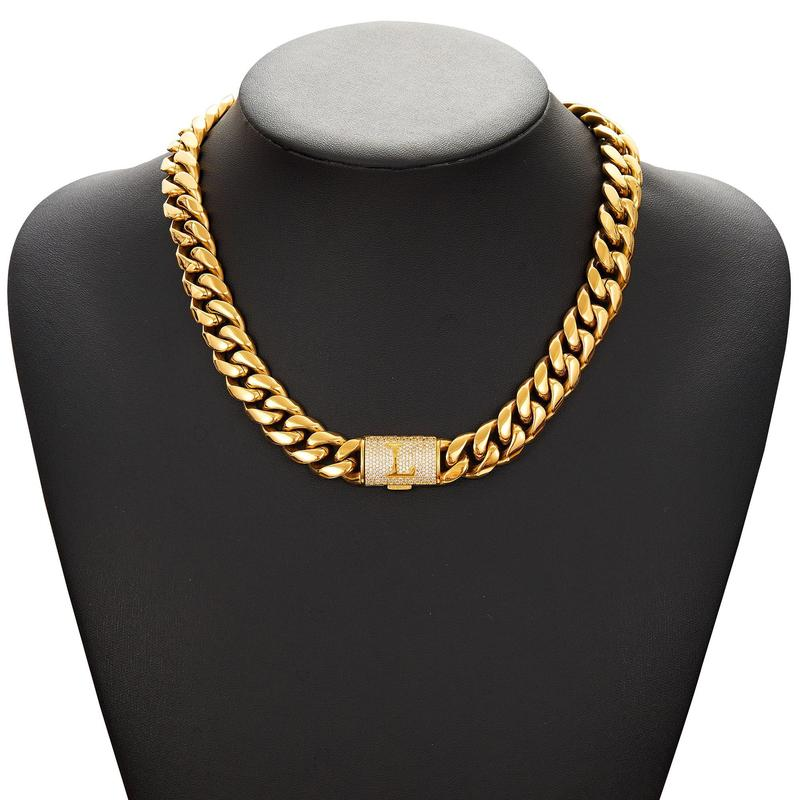 Statement Necklace – Express Your Style with Timeless Elegance