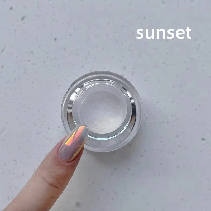Nail Polish for Irresistible Mirror Shine and Radiant Appearance
