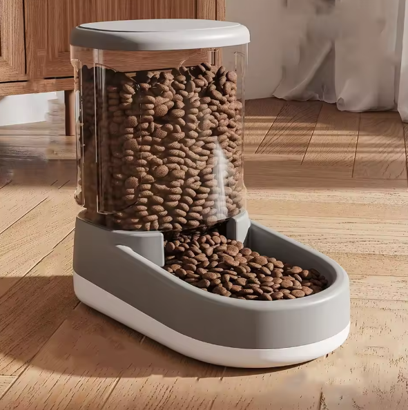Automatic Food and Water Dispenser Set for Pets