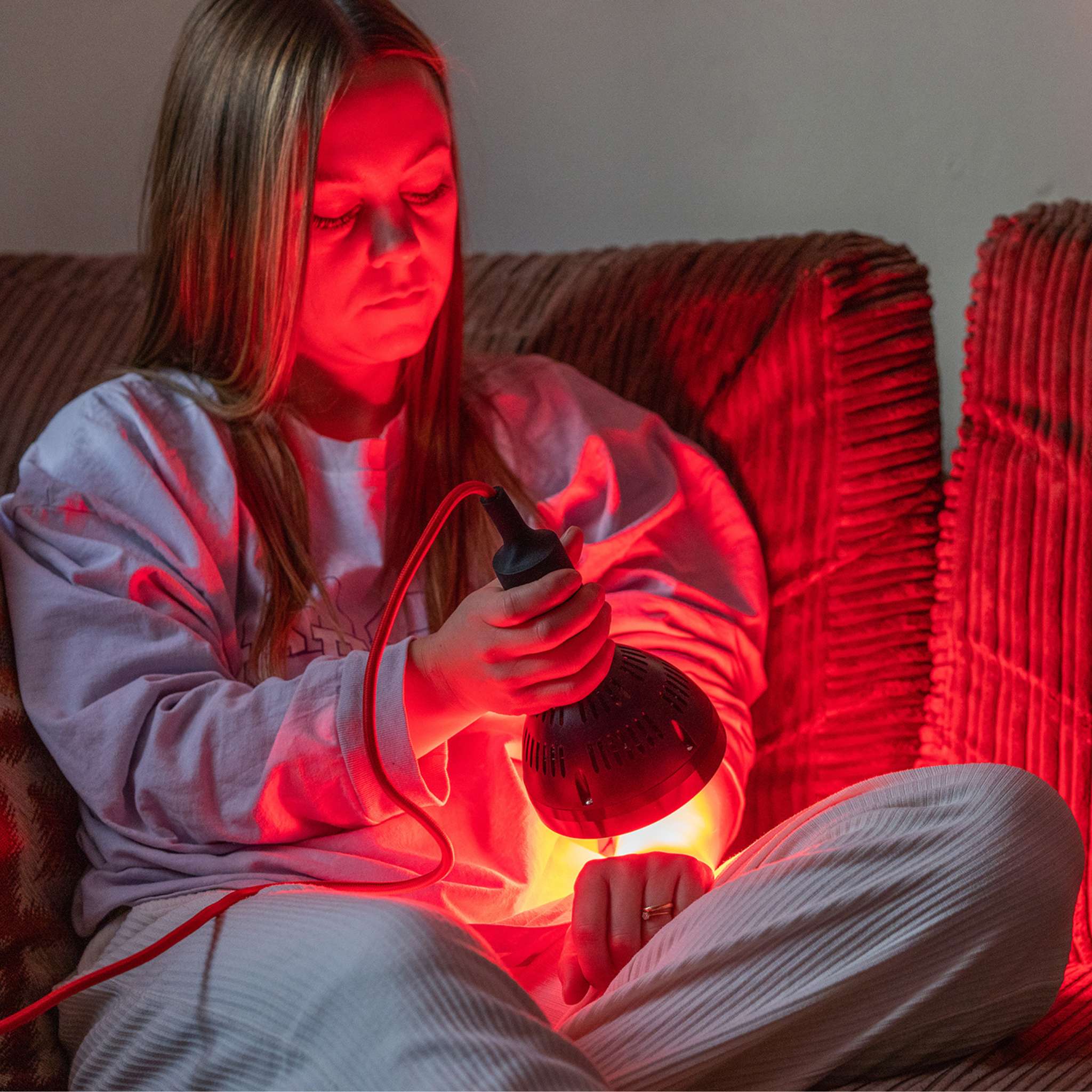 Portable Red Light Therapy Tool for At-Home Treatment