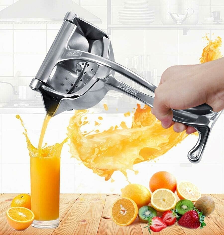 Fresh Juice Maker with One-Hand Operation