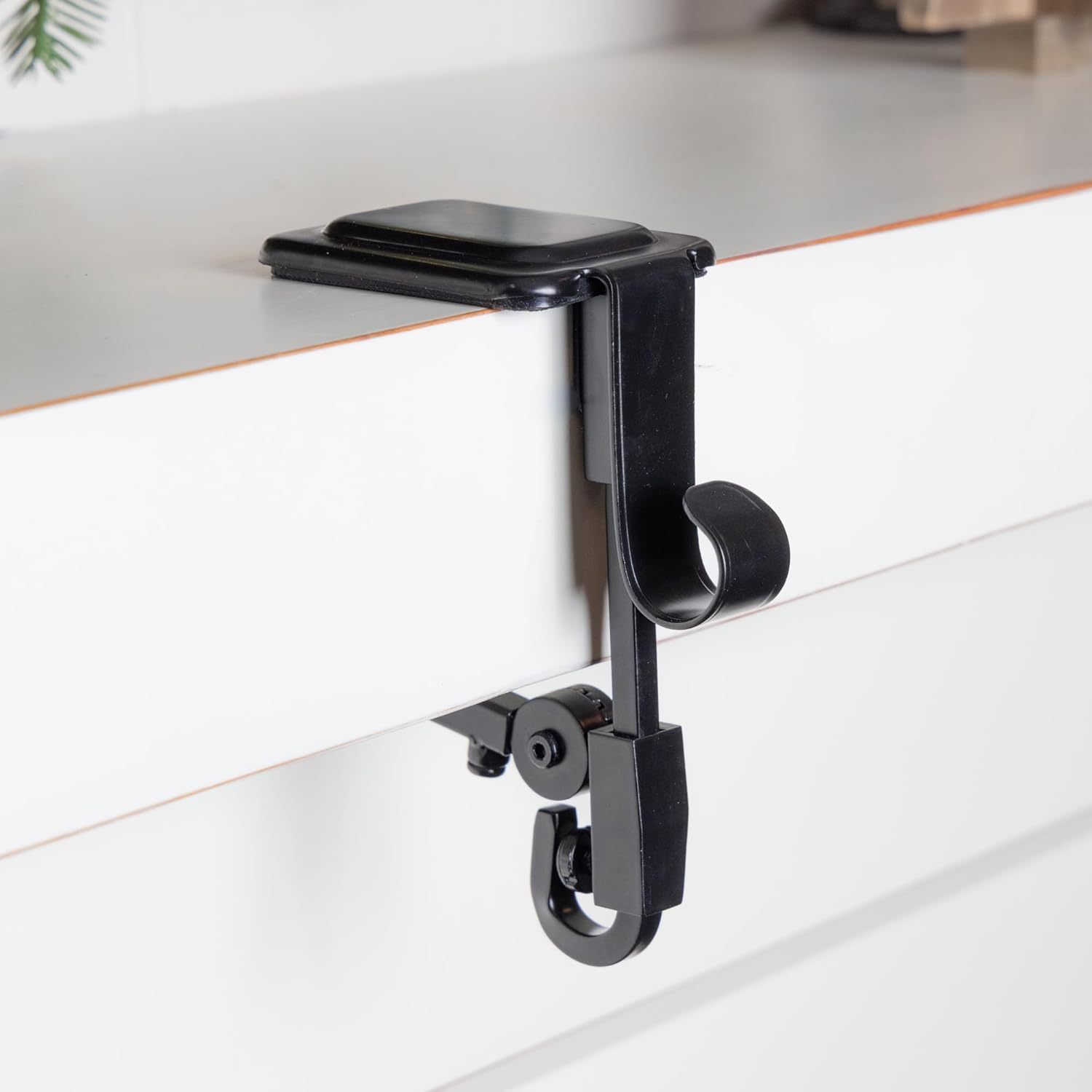 FestivaGrip™ — Hang Heavier Stockings Without Scratches or Stress