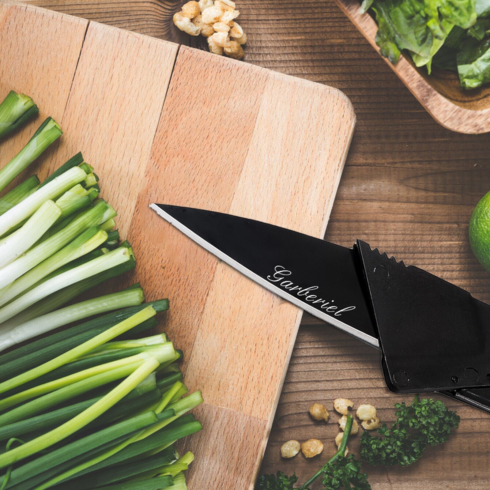 Compact Daily Carry Knife in Credit Card Size
