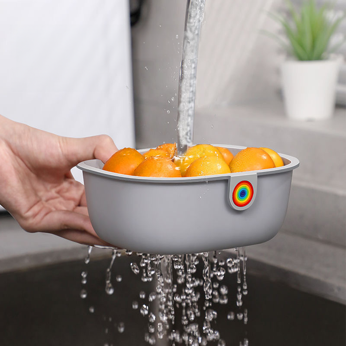 Snack Sphere - Perfect Snack Enjoyment Without Crumb Chaos