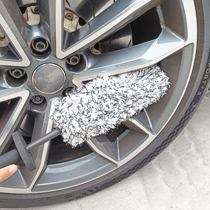 Scratch-Free Microfiber Wheel Brush