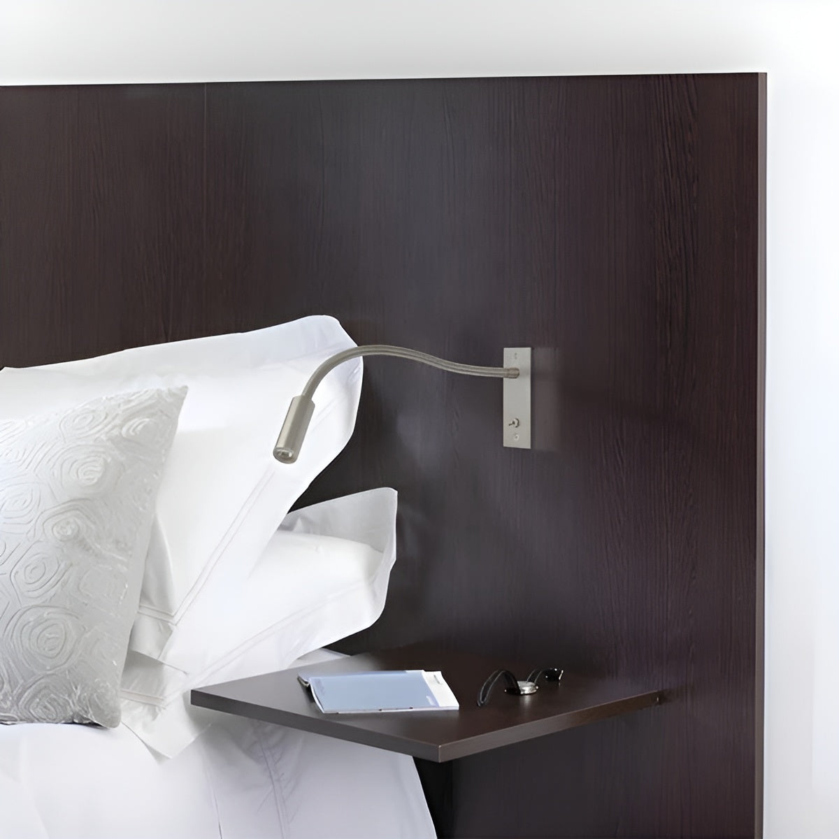 Adjustable Gooseneck Wall Light – Reading Lamp for Bed and Sofa