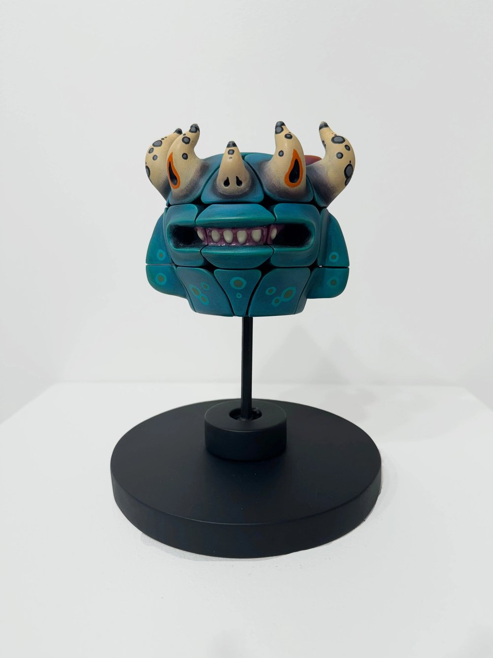 Cube for Creative Expression – Unleash Your Imagination with Every Turn!