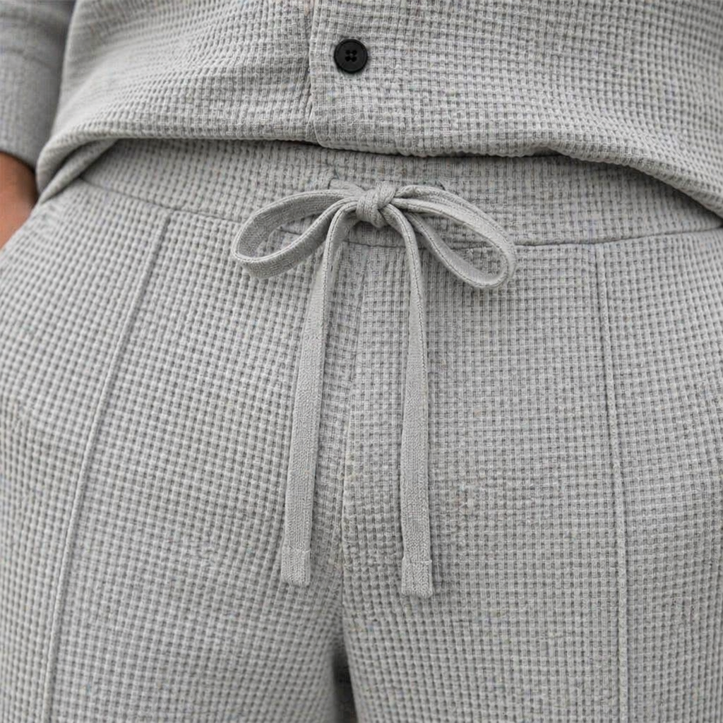 AnyWear™ – Relaxed Waffle-Knit Shirt & Pants Set with Mandarin Collar