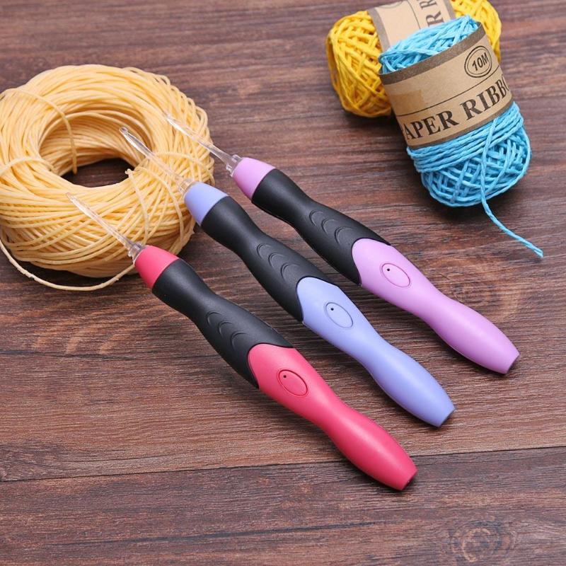 LED Crochet Hook with Ergonomic Handle – Glow Stitch Design