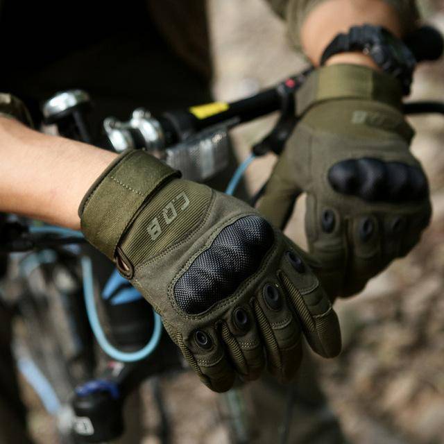 Tactical Gloves for Men - Full Finger Design with Knuckle Guard