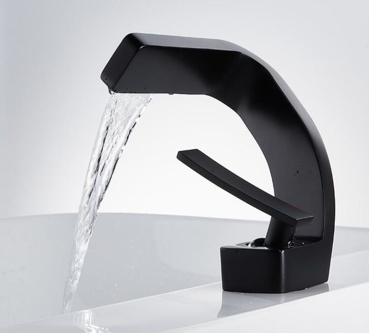 Modern Curved Faucet for Easy Use – Stylish Design