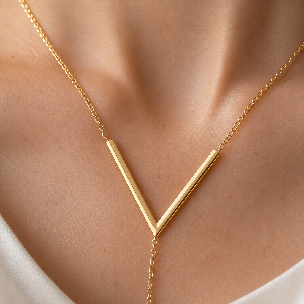 LumaRadiance™ – Minimalist Gold Lariat Necklace with V-Bar Pendant