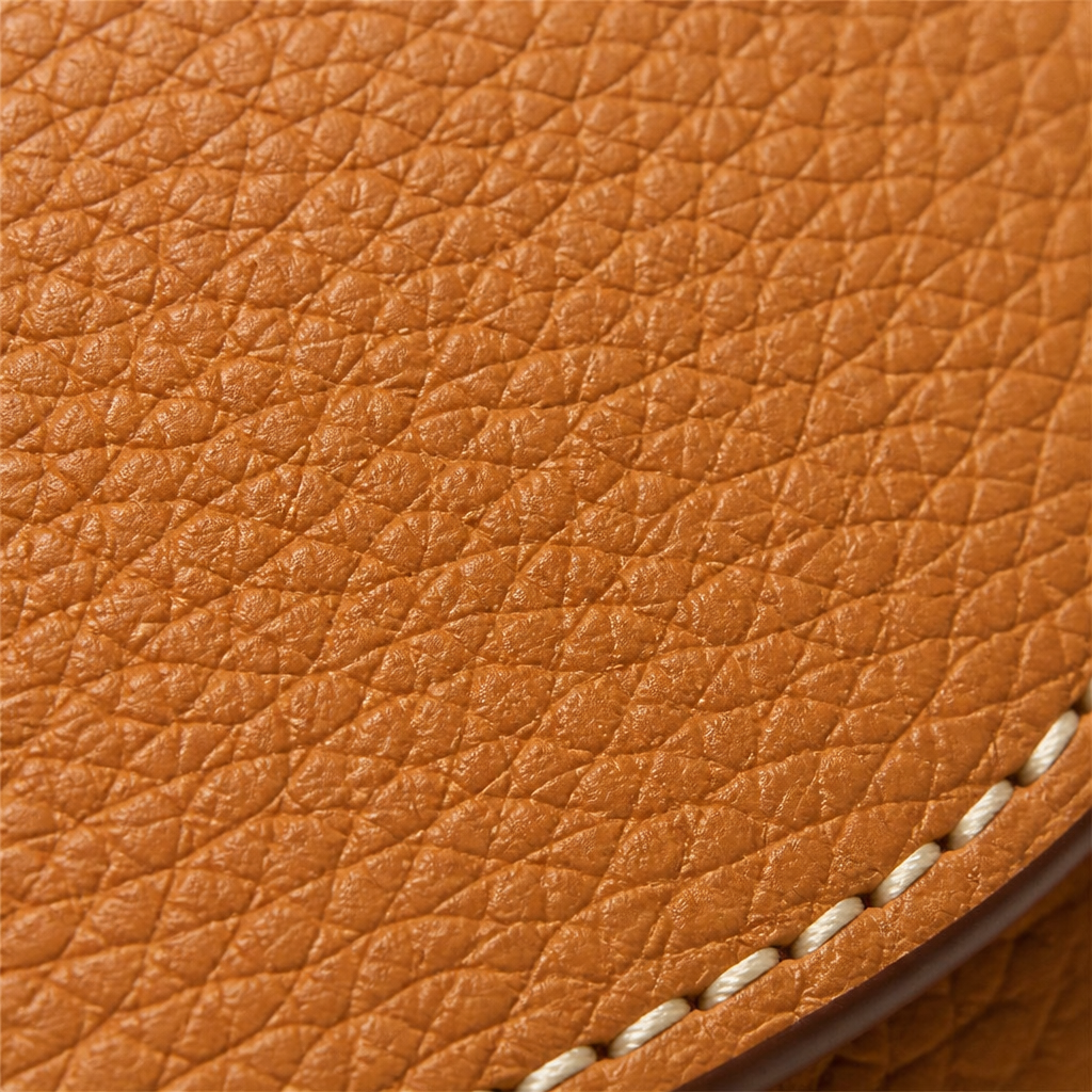 SolaraVera™ – Classic Pebbled Leather Crossbody with Magnetic Snap