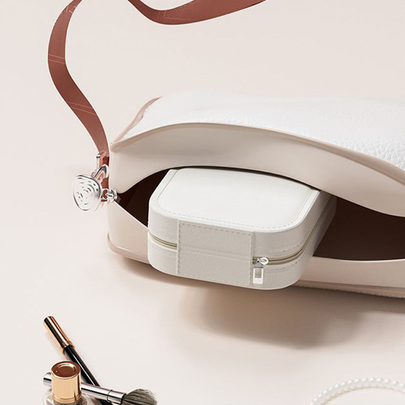 GlowCase Luxe – Ideal Makeup Lighting Anytime, Anywhere