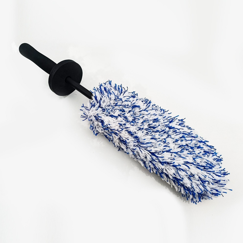 Scratch-Free Microfiber Wheel Brush