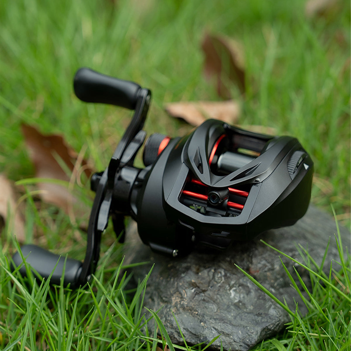 Baitcasting Fishing Reel - Lightweight Design for Easy Handling