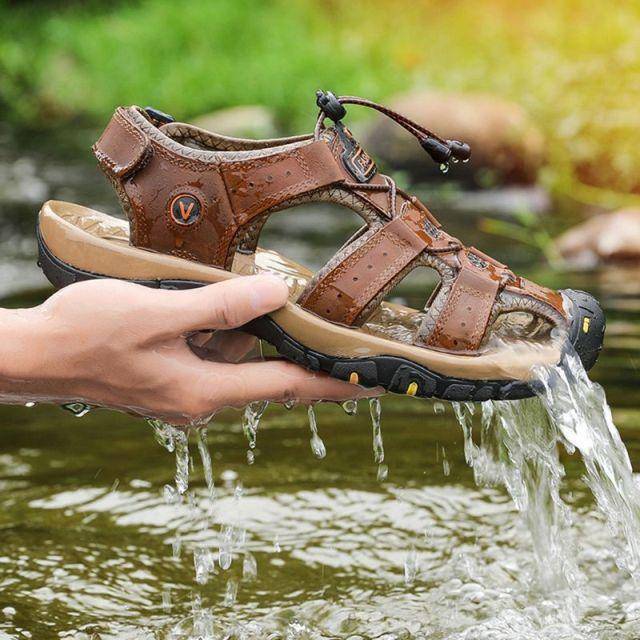 Unisex Hiking Sandals with Closed Toe Design for Outdoor Activities