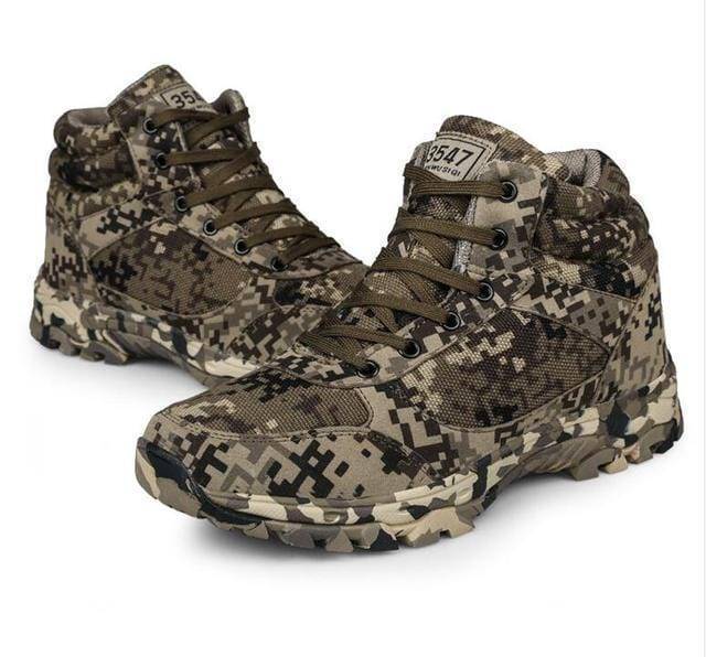 Sturdy Military-Grade Tactical Boots for Combat and Work