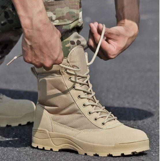 Sturdy Snow Hiking Boots for Winter Conditions