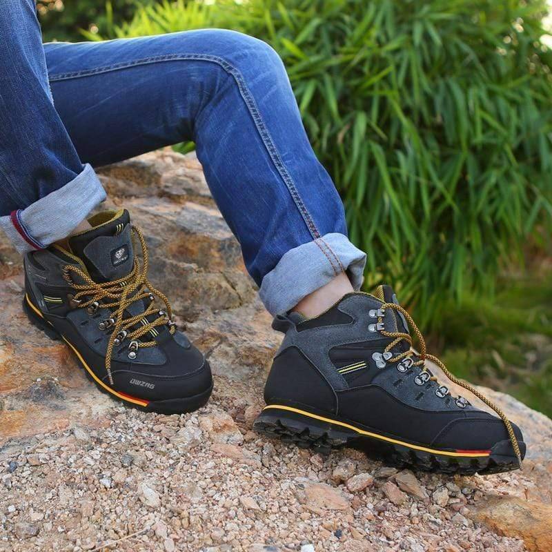 Mountaineering Boots for Winter Hiking and Trekking